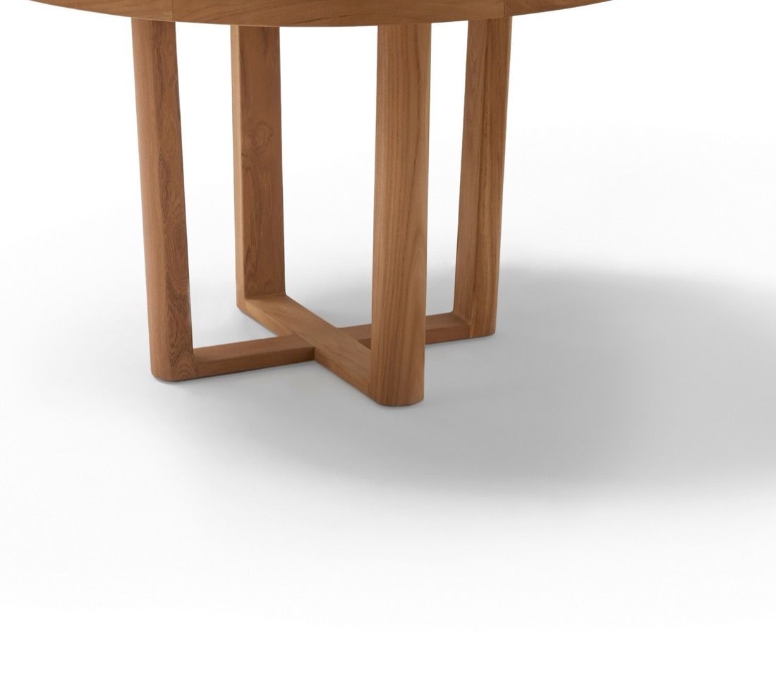 Tablero redondo para mesa en madera de teca Trivento. Parte de un